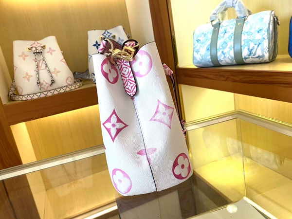 ルイヴィトンバッグ素材ディテール